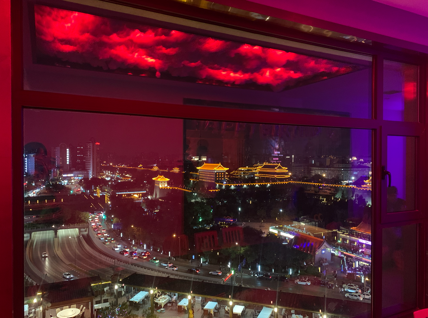 Xi'an Bar Crawl: Drinking, Gaming, and Meeting with Locals